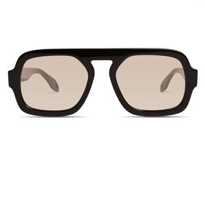 Elisa Johnson JANE IN GLOSS BLACk